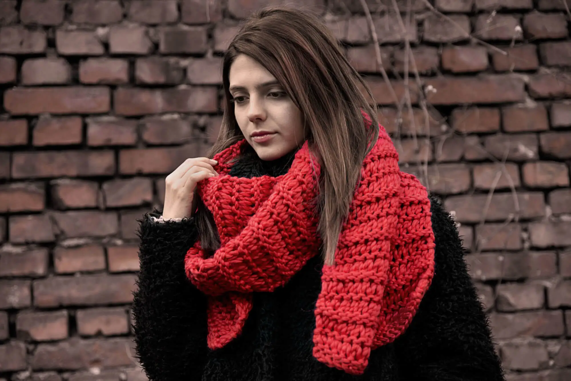 Шал модел Инфинити - ръчно плетен кръгъл шал