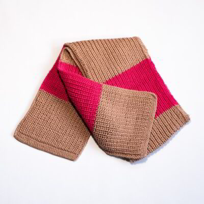 plet-products-shal-merino-klasicheski-shal-v-bezhovo-i-rozovo