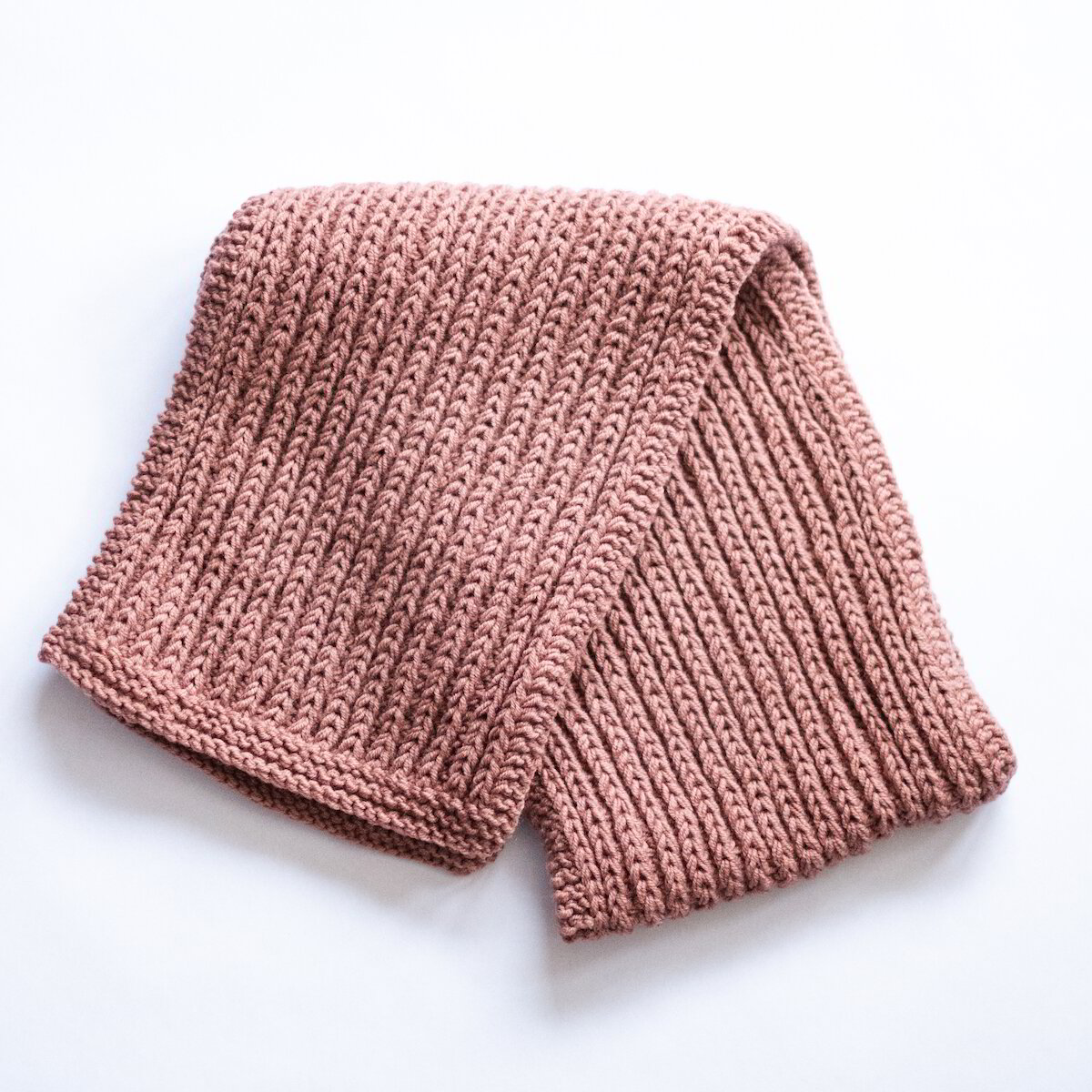 plet-products-shal-vаlnen-klasiceski-shal-pepel-ot-rozi-2