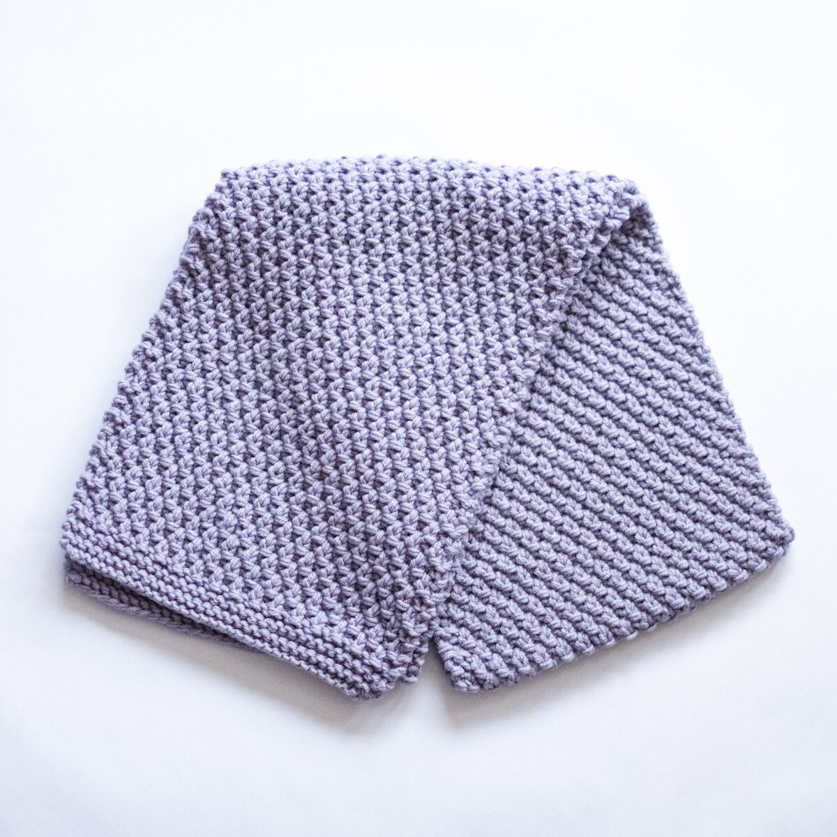 plet-products-shal-vаlnen-klasiceski-shal-v-bledo-sivo-lilavo