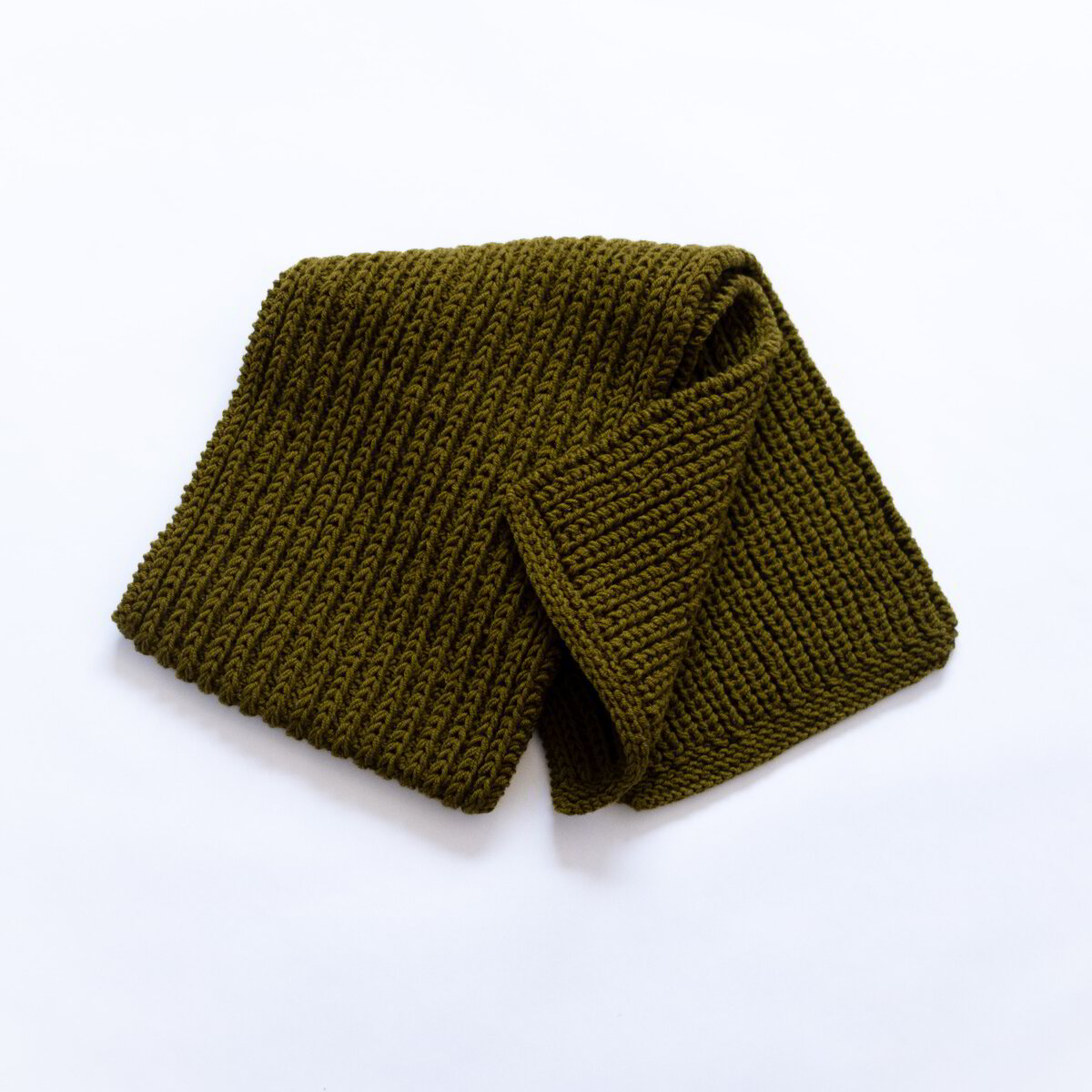 plet-products-shal-vаlnen-klasiceski-shal-v-maslineno-zeleno