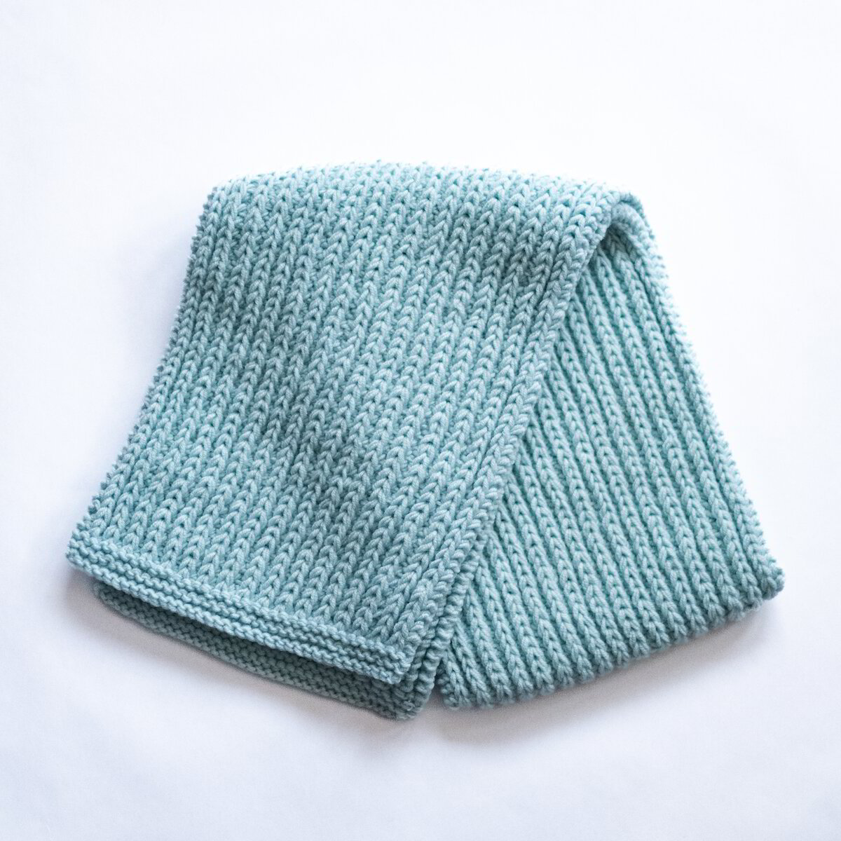 plet-products-shal-vаlnen-klasicheski-shal-v-bleda-menta-2