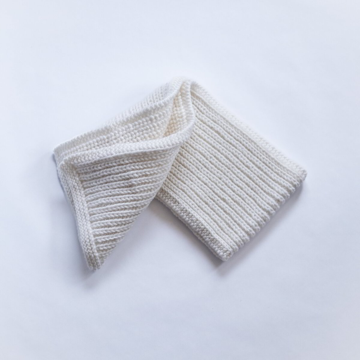 plet-products-shal-vаlnen-klasicheski-shal-v-byalo