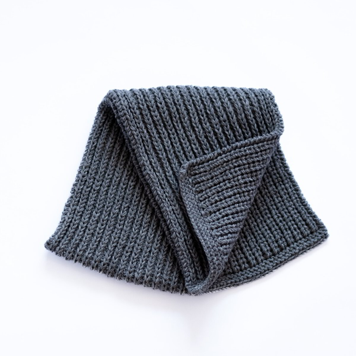 plet-products-shal-vаlnen-klasicheski-shal-v-sivo-1