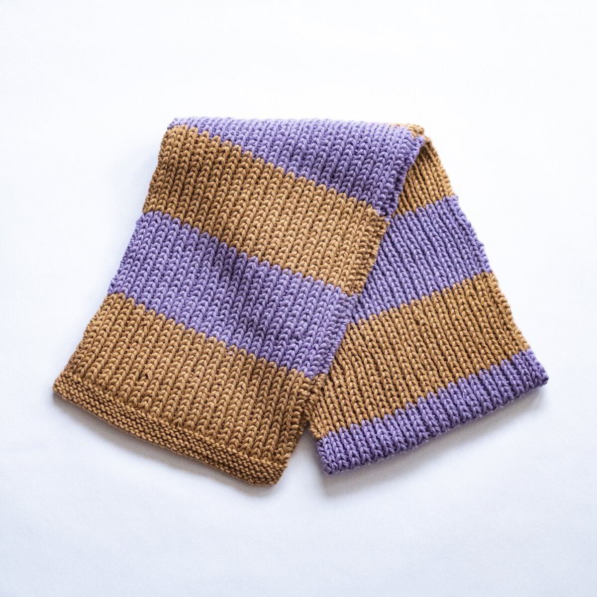 plet-products-shal-vаlnen-klasicheski-shal-v-svetla-gorchitsa-i-lilavo