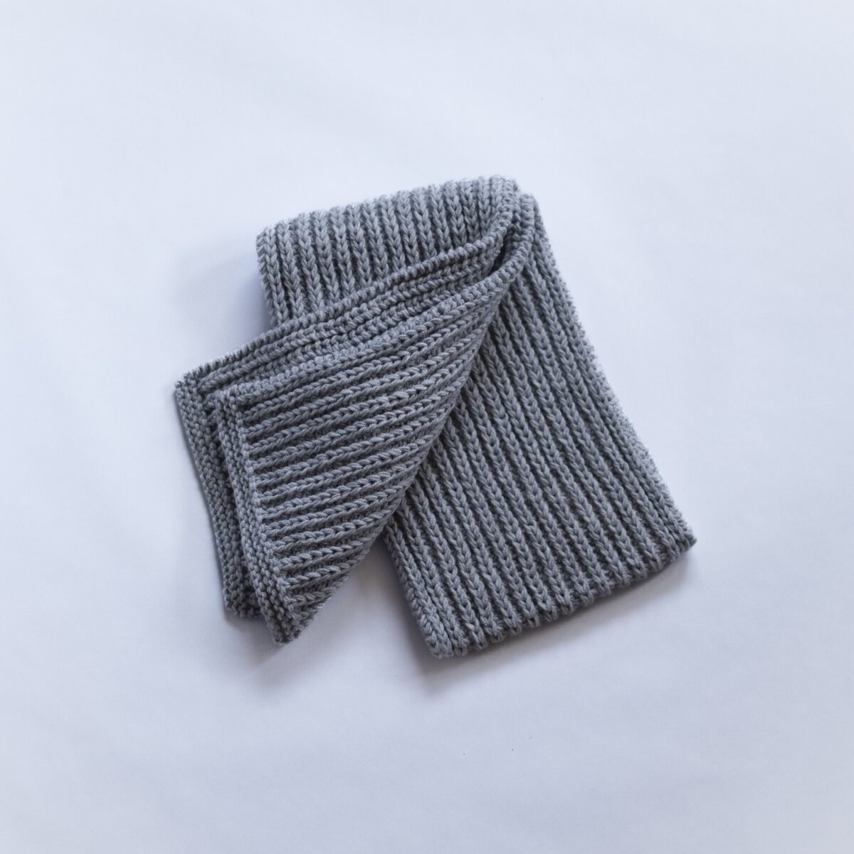 plet-products-shal-vаlnen-klasicheski-shal-v-svetlo-sivo