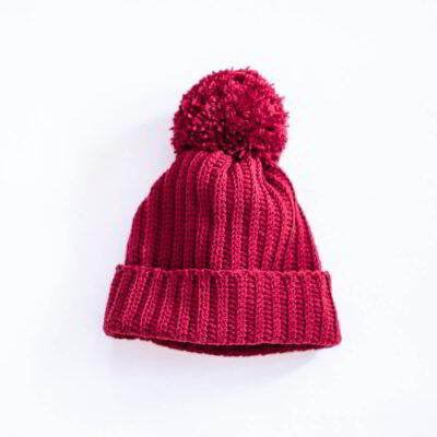 plet-products-shapka-chervena-shapka-s-pompon