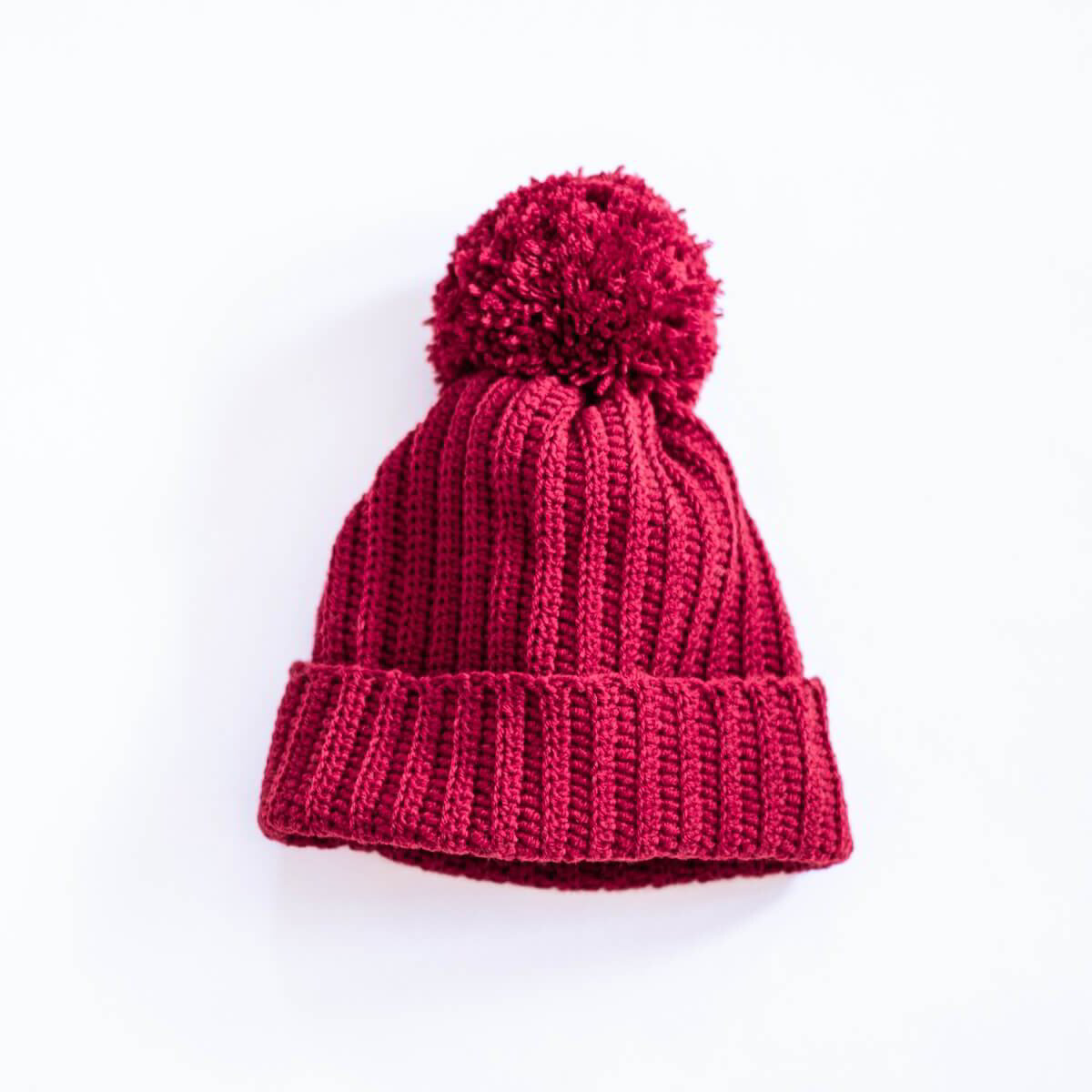 plet-products-shapka-chervena-shapka-s-pompon