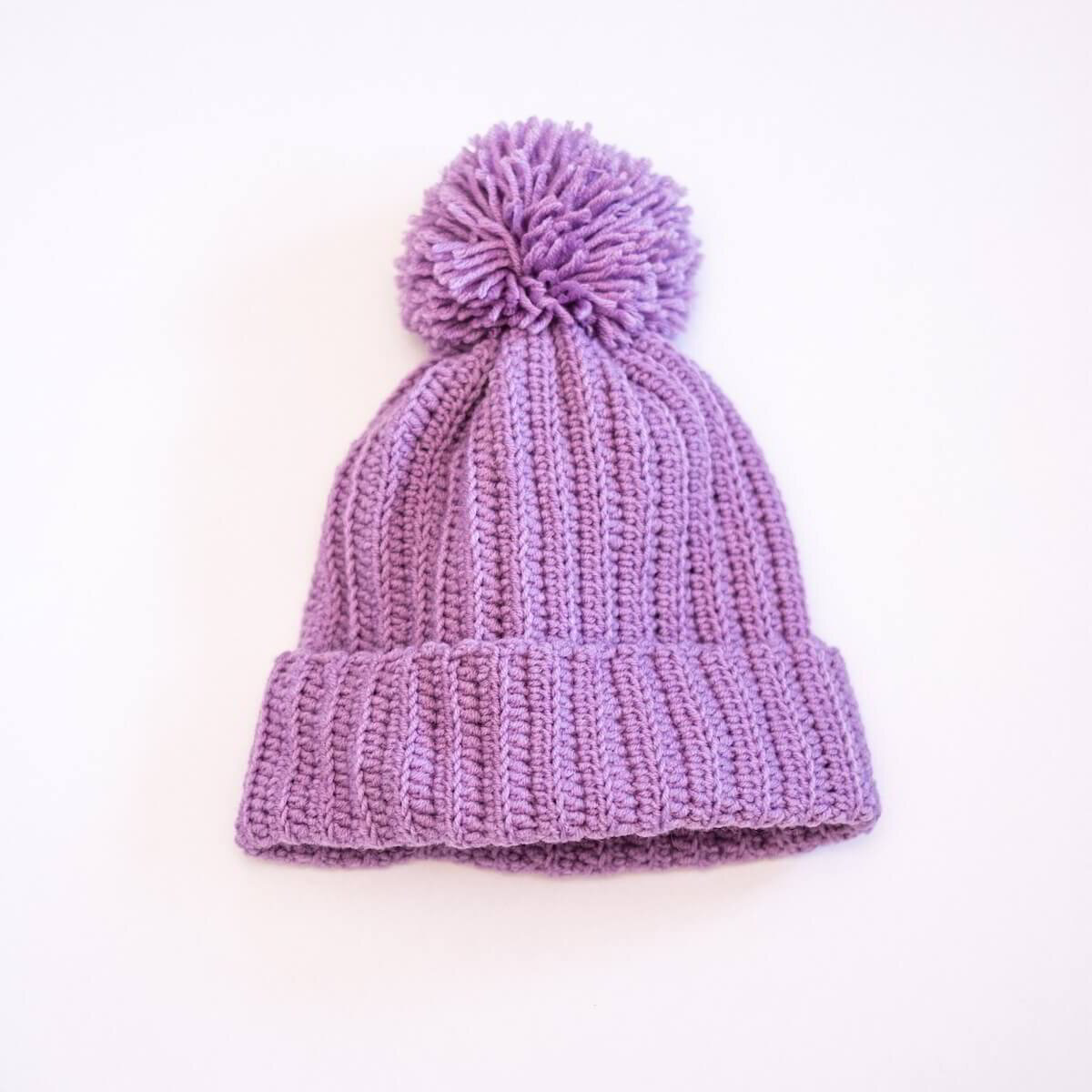 plet-products-shapka-rozova-shapka-s-pompon